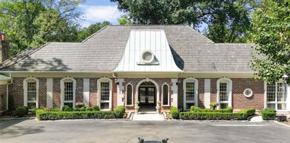 14 Overhills  Drive, Ladue