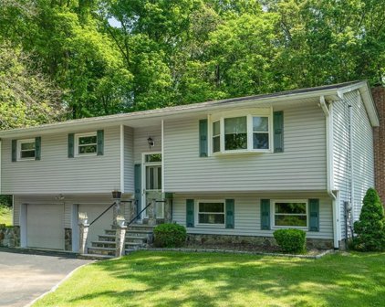 53 Travis Lane, Montrose