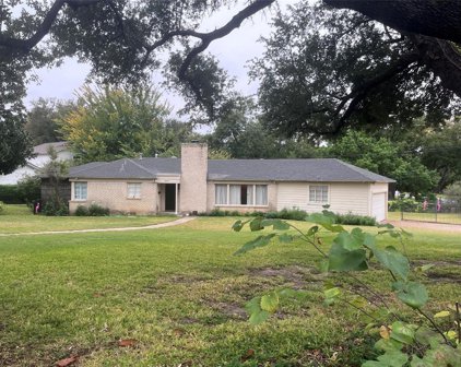 2600 Colonial  Parkway, Fort Worth