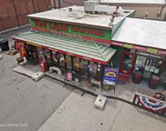 302 Fifth, Wallace image