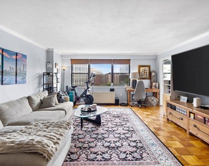 8 Whittier Unit 10D, Boston