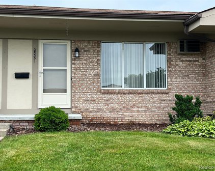 25351 Franklin, South Lyon