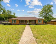 9407 Forest Hills  Place, Dallas image