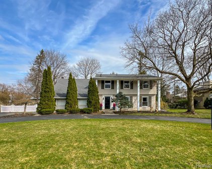 6689 CATHEDRAL, Bloomfield Twp