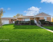 301 S Wisconsin Avenue, Addison image