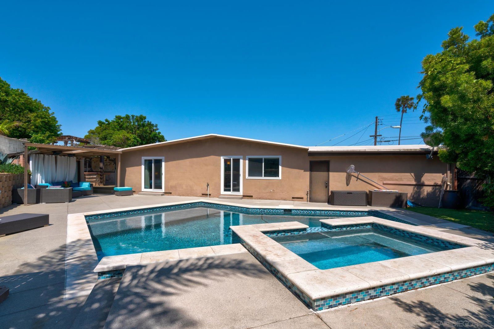 3040 Calypso Pl, Point Loma (Pt Loma), 92106