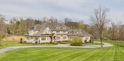 5 Winter Meadow Ln, Malvern