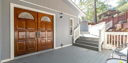 21 Hatzic Court, Larkspur