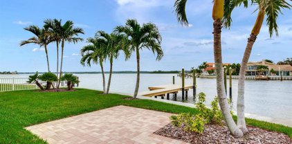 16113 5th Street E, Redington Beach