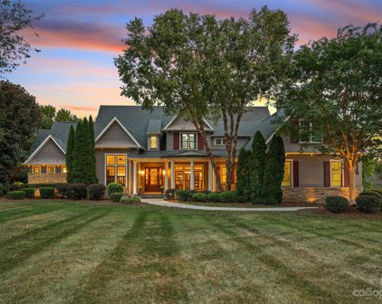 119 Lynnfield  Court, Mooresville