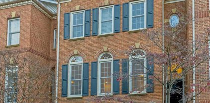 1687 Hunting Creek Dr, Alexandria