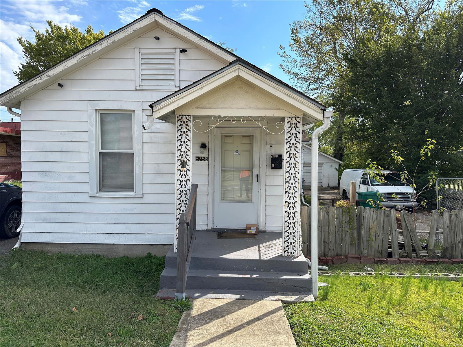 5758 Jennings Station Road, St Louis, 63136