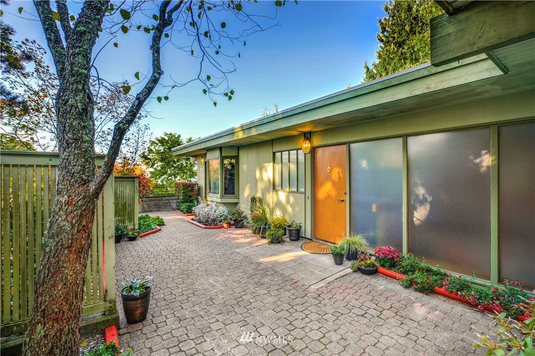 2591 Magnolia Boulevard W, Seattle, 98199