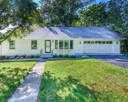 253 Lafayette Avenue, Cortlandt Manor