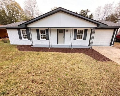 3958 Mickey Street, Macon