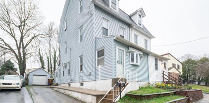 34 Maple Ter, Clifton Heights