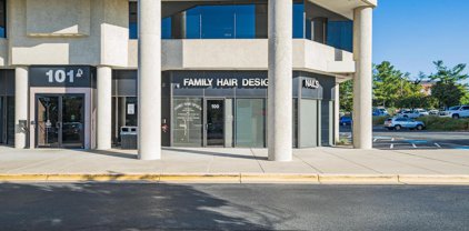 101 Lakeforest Blvd Unit #100, Gaithersburg