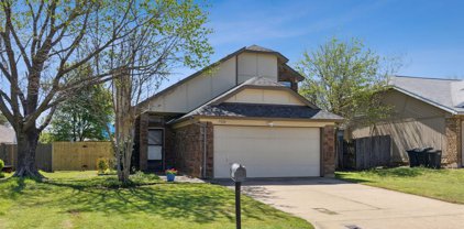 7520 Down Hill  Drive, Fort Worth