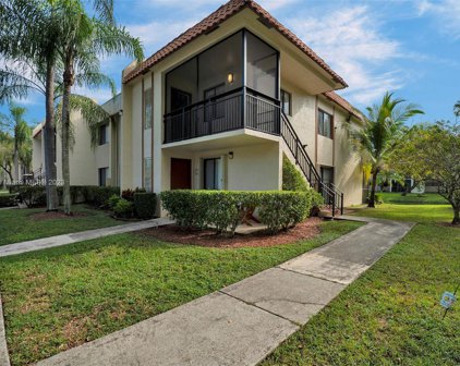 410 Lakeview Dr Unit #204, Weston