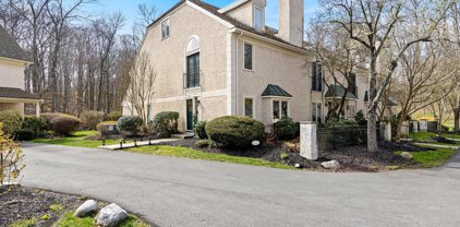 215 Dutts Mill E, West Chester
