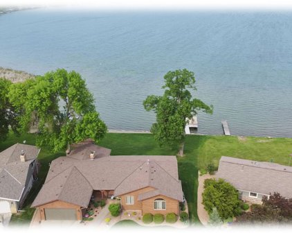 8404 Shadyview Lane N, Maple Grove