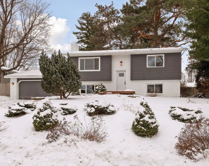 750 2nd Avenue, Excelsior