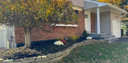 170 Lenox Street, Port Jefferson Station