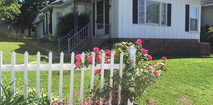 28 W Maple St, Dallastown
