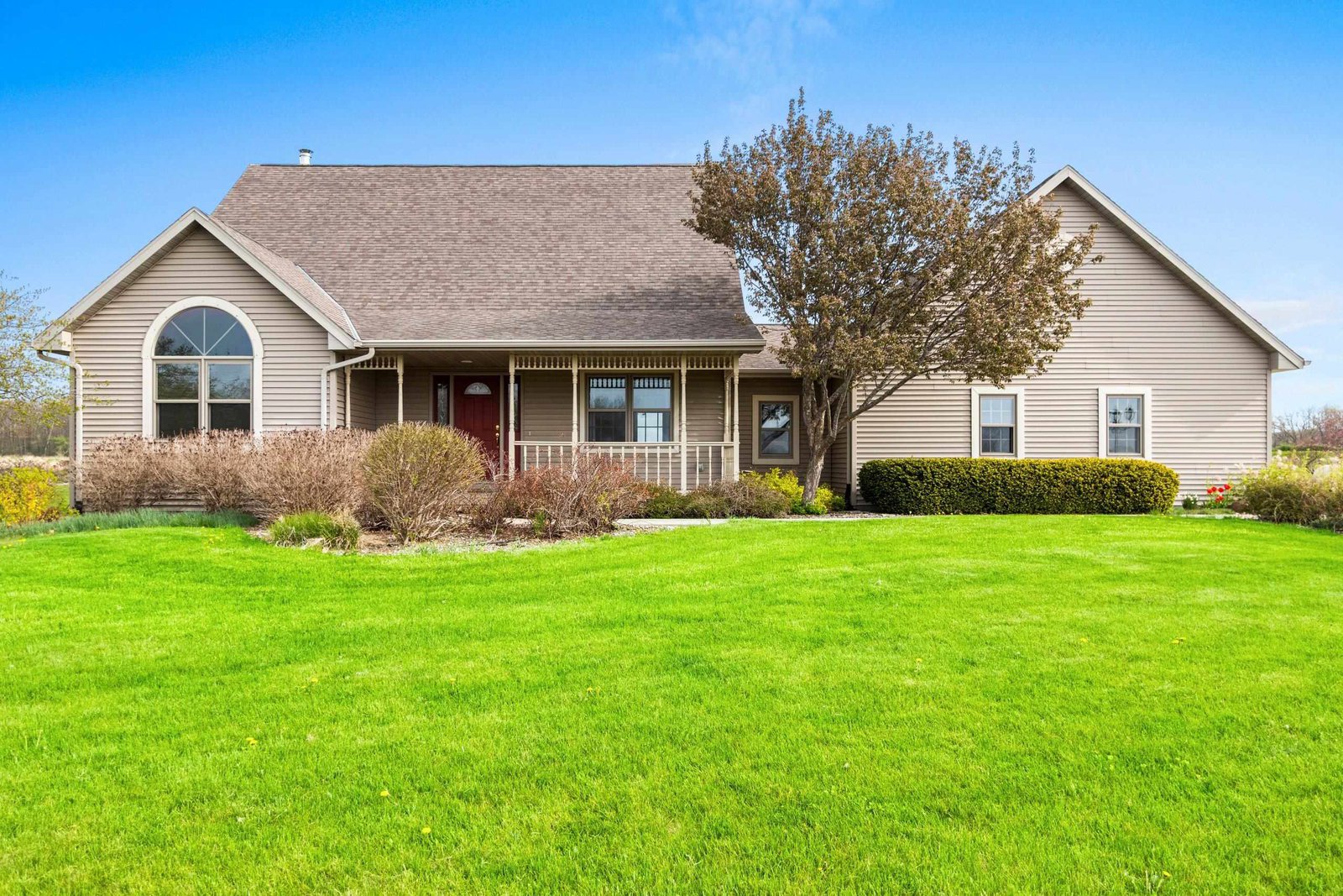 4875 CHURCH Road, Denmark, WI 54208, 54208