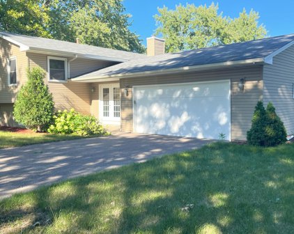 3300 Queensland Lane N, Plymouth