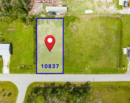 10837 Peatre Road, Bokeelia