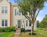 44024 Kings Arms   Square, Ashburn image